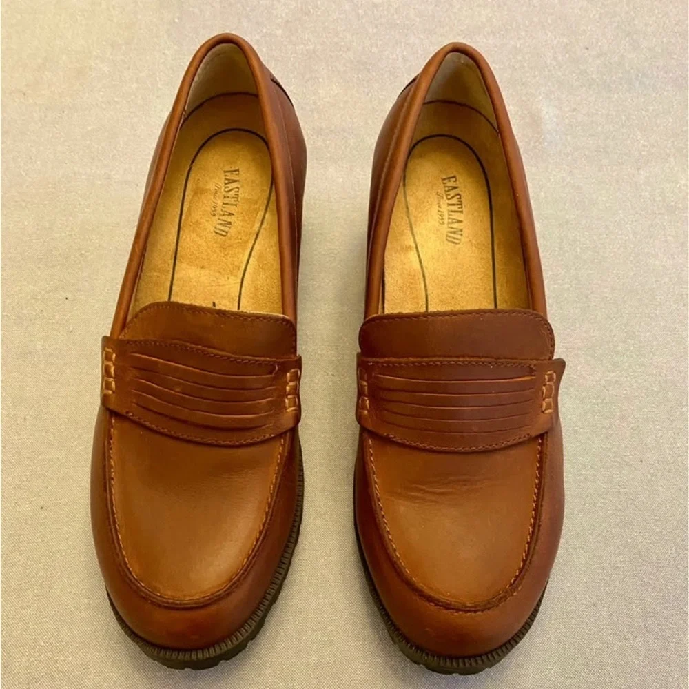 NWOT Eastland Women's Newbury Penny Loafer - Brown - Picture 5 of 8